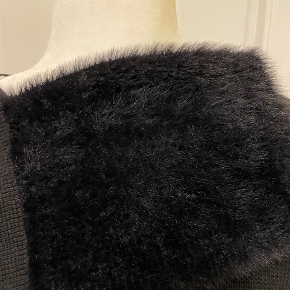 J.Jill black sweater with faux fur cuffs - Picture 11 of 13